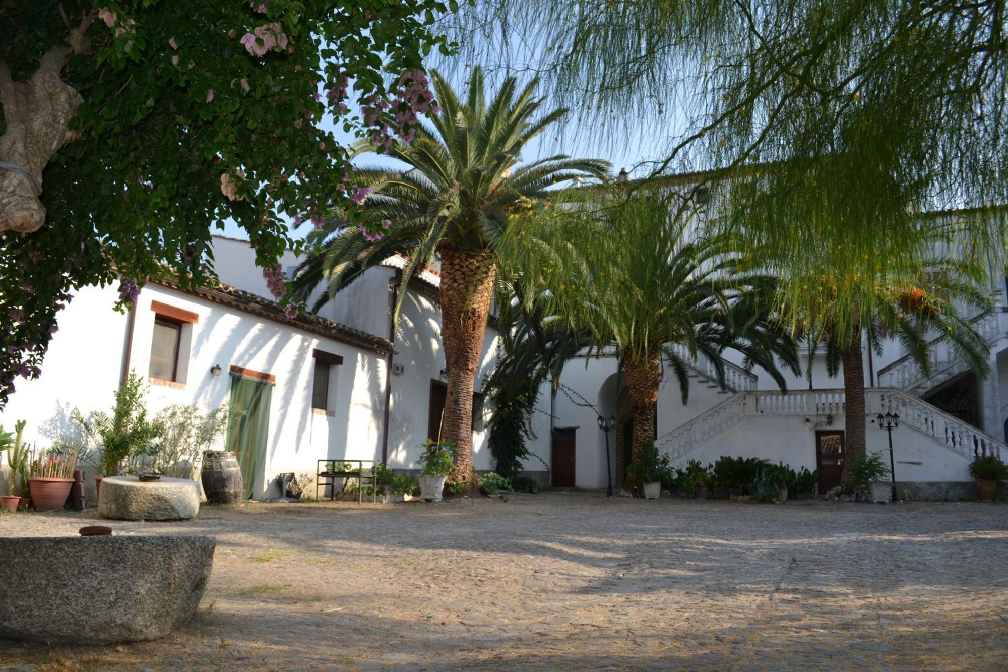 Agriturismo Malena Amica Екстер'єр фото
